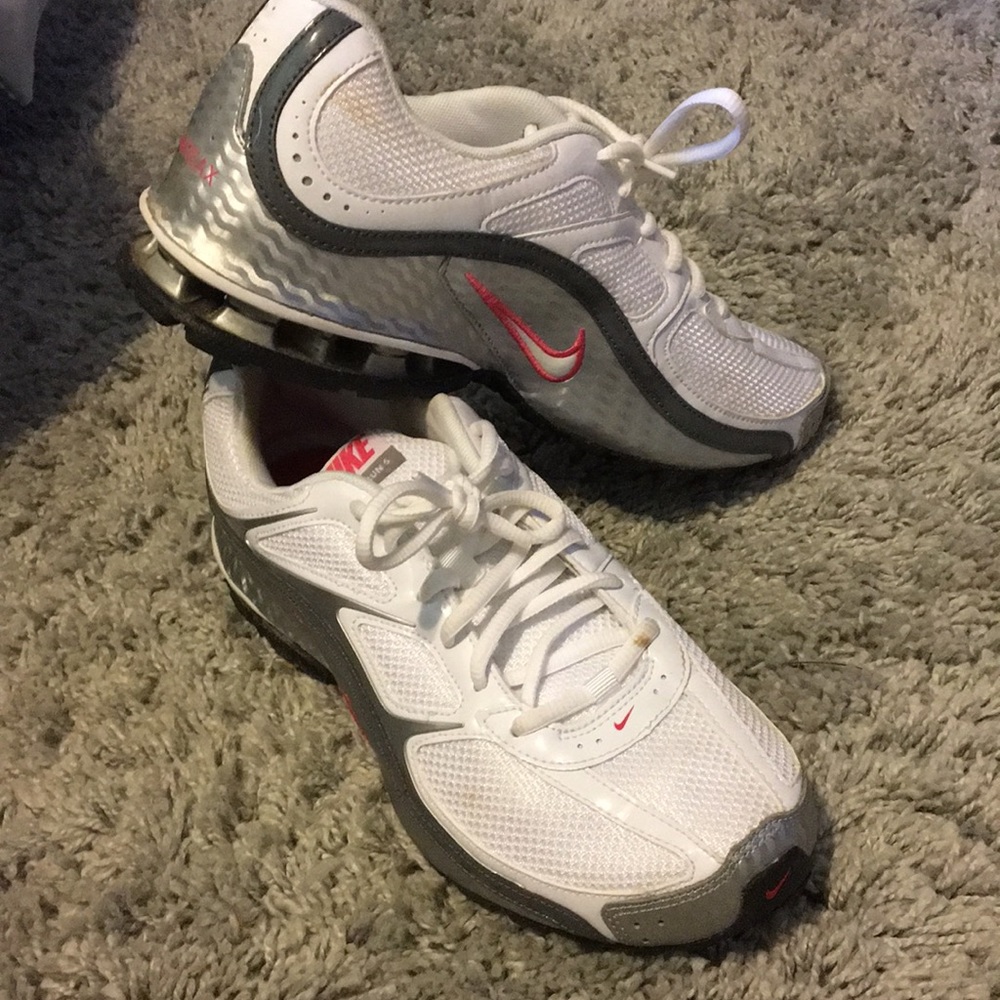 Brand new nike reax run tennis shoes